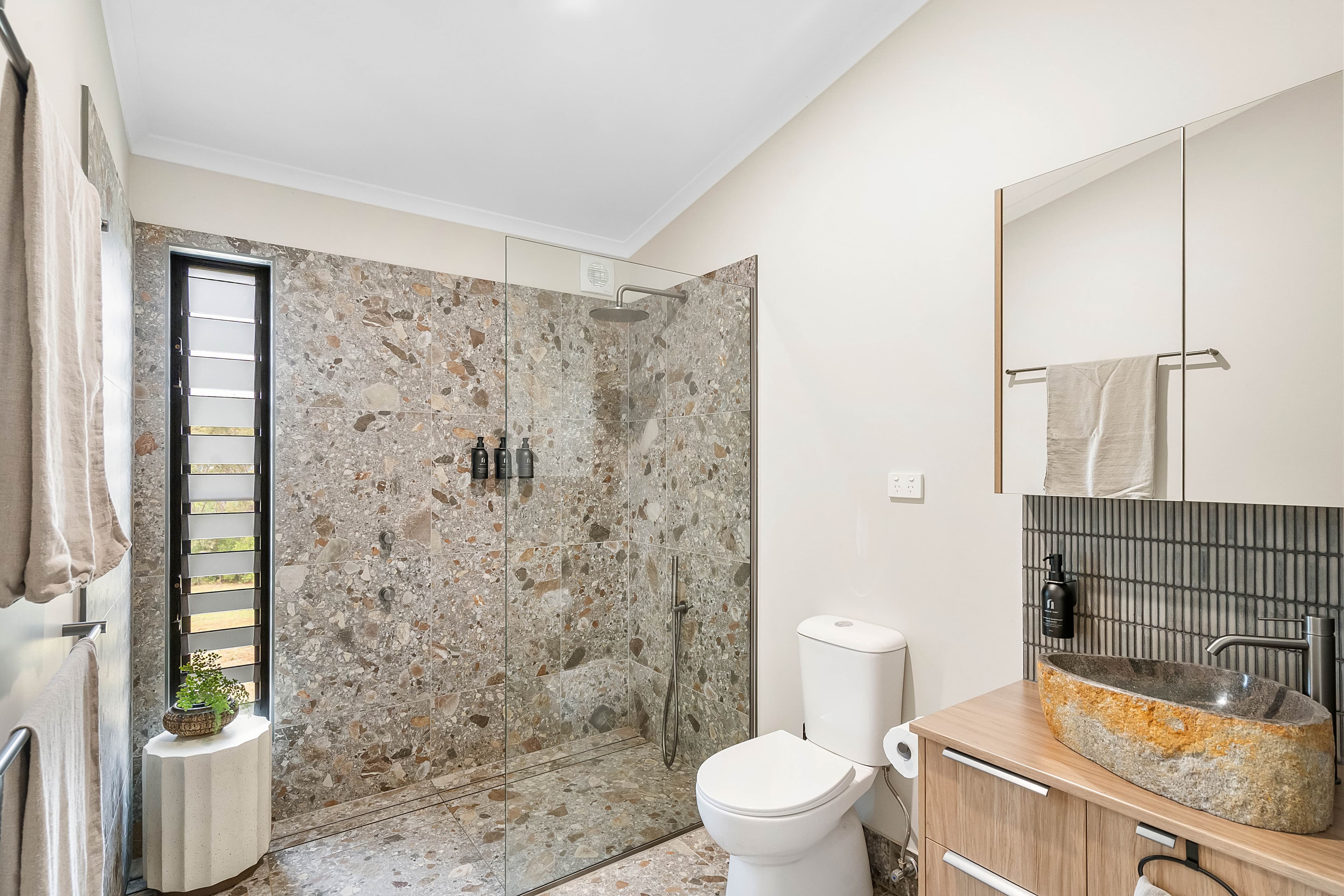 Oly Homes Modular 4 bedroom Bargara Home design